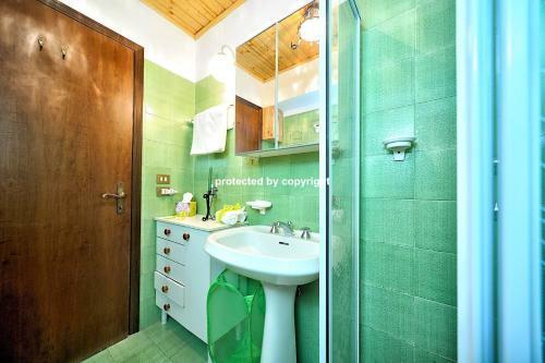 Romantic Apartment In Campiglio