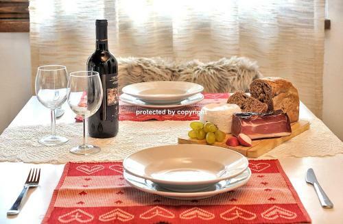 Romantic Apartment In Campiglio