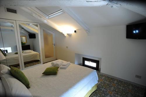 Maiori Apartment Sleeps 4 Air Con Wifi