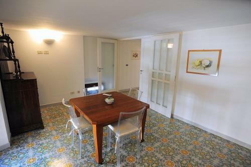 Maiori Apartment Sleeps 4 Air Con Wifi