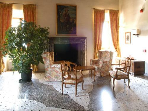 Hostal Castello Di Susans