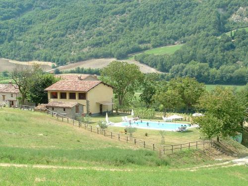 Marradi Apartment Sleeps 4 With Pool And Wifi