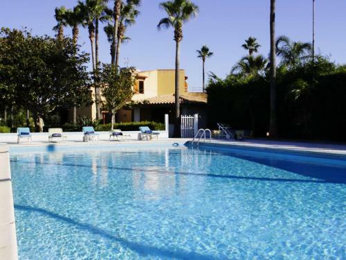 Spacious Villa With Garden In Marsala Sicily