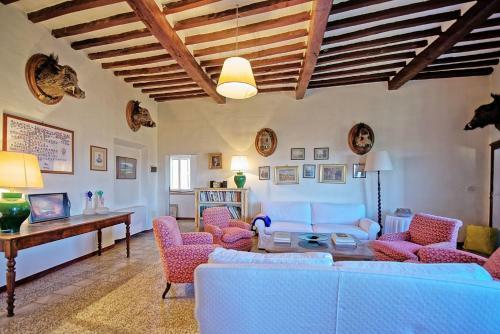 Marsiliana Apartment Sleeps 6