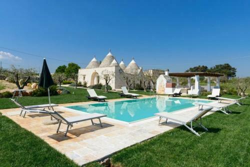 Villa Trulli Terrarossa Con Piscina