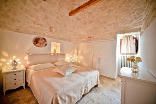 I Cinque Trulli With Swimming Pool