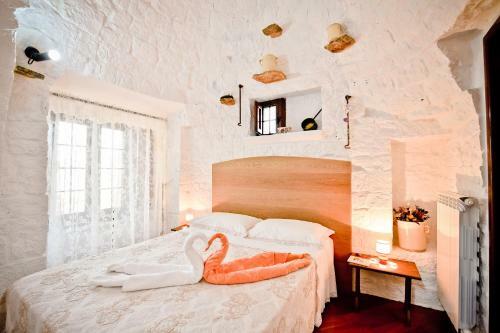 I Cinque Trulli With Swimming Pool