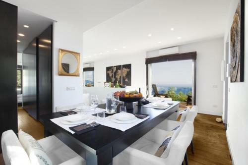 Amore Rentals - Villa Blugalli