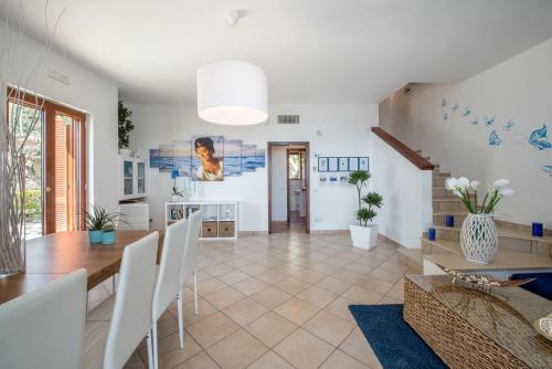 Amore Rentals - Villa Marina