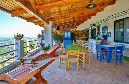 Marettima Holiday Home Sleeps 6 With Pool And Air Con