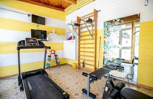 Marettima Holiday Home Sleeps 6 With Pool And Air Con