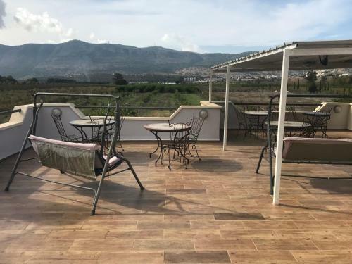 Hostal Gross Nofesh And Spa Guesthouse