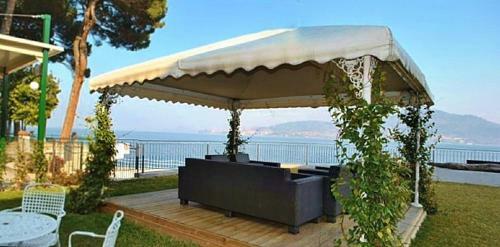 Meina Villa Sleeps 3 Pool Wifi