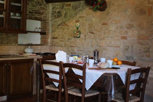 Colle Di Val D'elsa Villa Sleeps 6 Pool