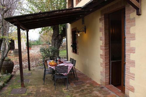 Colle Di Val D'elsa Villa Sleeps 8 Pool