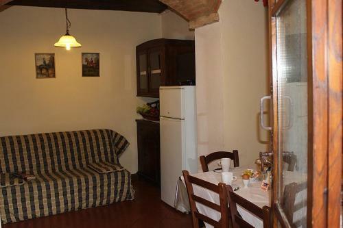 Colle Di Val D'elsa Villa Sleeps 8 Pool