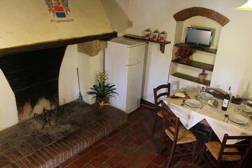 Colle Di Val D'elsa Villa Sleeps 6 Pool