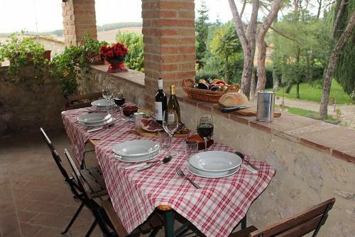 Colle Di Val D'elsa Villa Sleeps 6 Pool