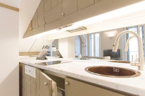 Apartamento Elegante E Completamente Arredato Apt In Duomo