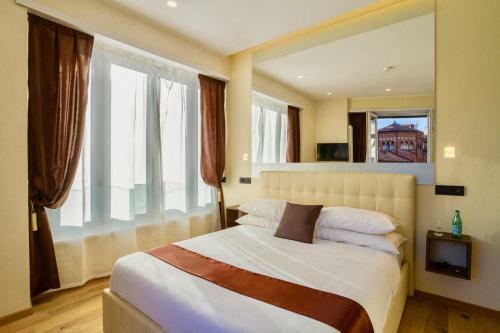 Hostal Aiello Rooms San Babila