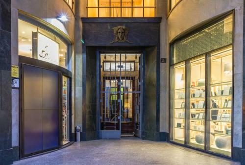 Hostal Aiello Rooms San Babila