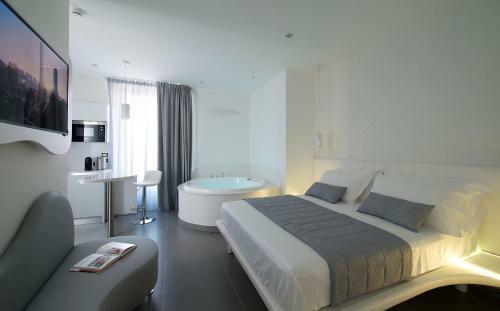 Mia Aparthotel