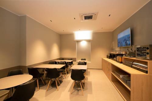 Hotel H21