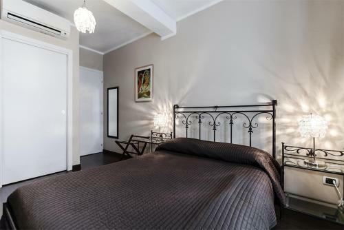 Hostal Castaldi House