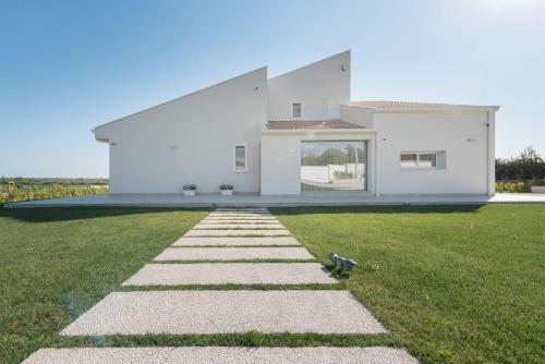 Villa White