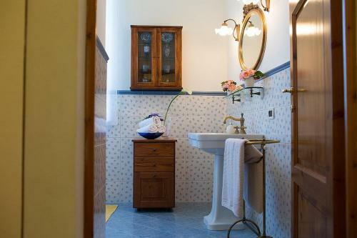 Fabbrica Villa Sleeps 13 Pool Air Con Wifi