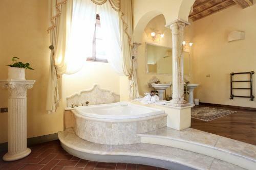 Molezzano Villa Sleeps 23 Pool Air Con Wifi