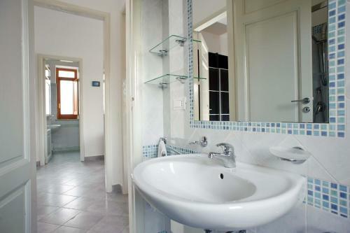 Galice Villa Sleeps 8 Air Con Wifi