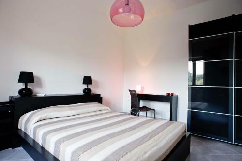 Galice Villa Sleeps 8 Air Con Wifi