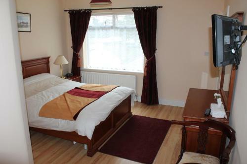 Tom And Eileen's Farmhouse B&B