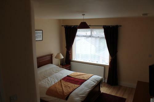 Tom And Eileen's Farmhouse B&B