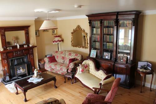Tom And Eileen's Farmhouse B&B