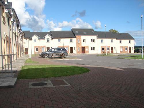 Coisceim Village