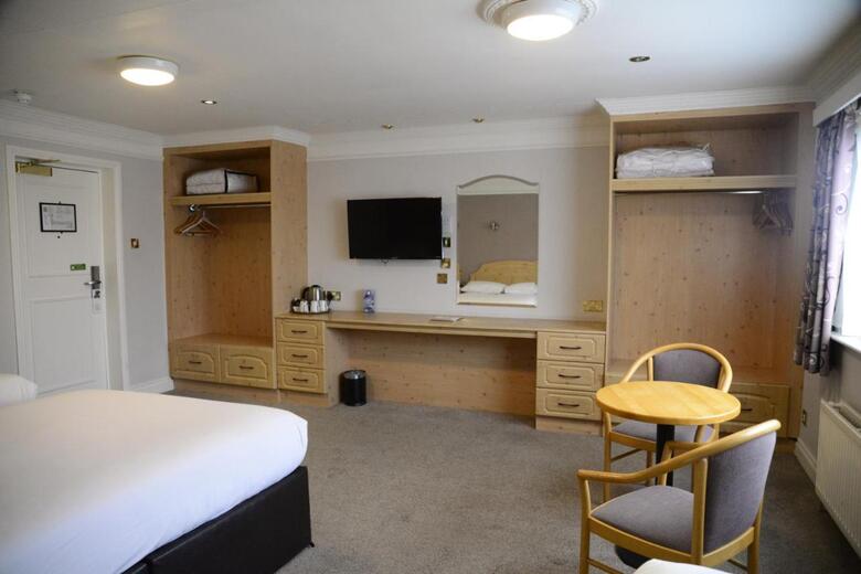 Hibernian Hotel & Leisure Centre