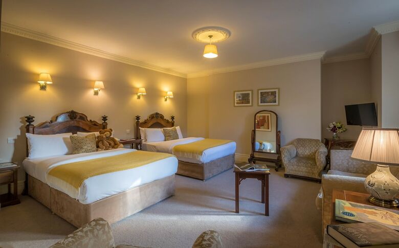 Hostal Ariel House
