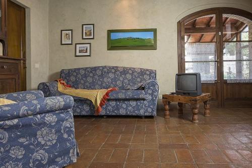 Villa Montaione Apartment Sleeps 4 Pool