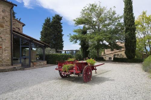 Villa Montaione Apartment Sleeps 4 Pool