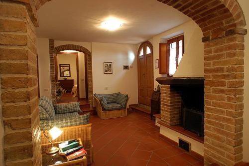 Montaione Villa Sleeps 6 Pool Wifi