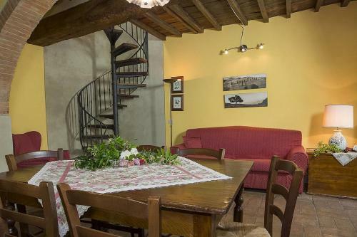 Villa Montaione Apartment Sleeps 4 Pool