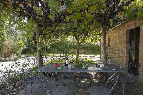 Villa Montaione Apartment Sleeps 4 Pool