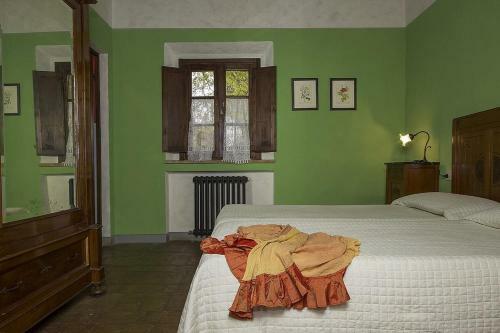 Villa Montaione Apartment Sleeps 4 Pool