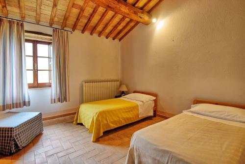 Montalcino Villa Sleeps 8 Pool Wifi