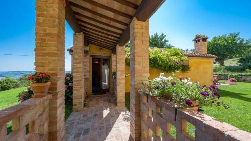 Villa Casale Verdicchio 10&2