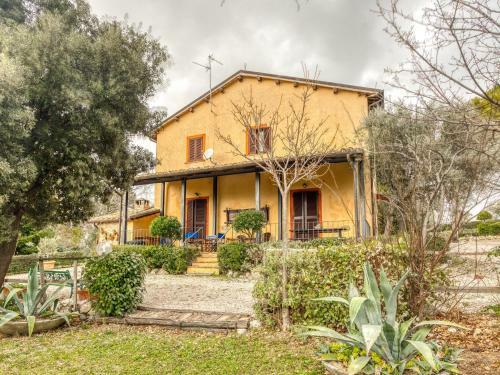 Secluded Holiday Home In Montefalco With Swimming Pool