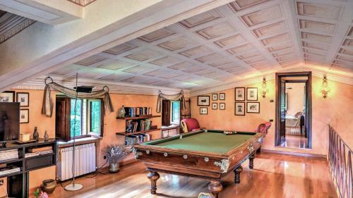 Villa Amorosa House 9+1