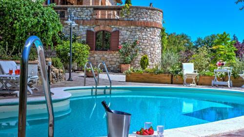 Villa Amorosa House 9+1